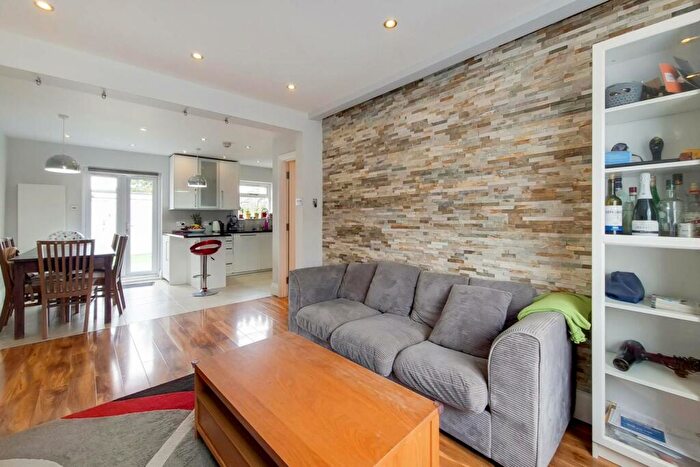 3 Bedroom House To Rent In Wilson Avenue, Colliers Wood, Mitcham, CR4