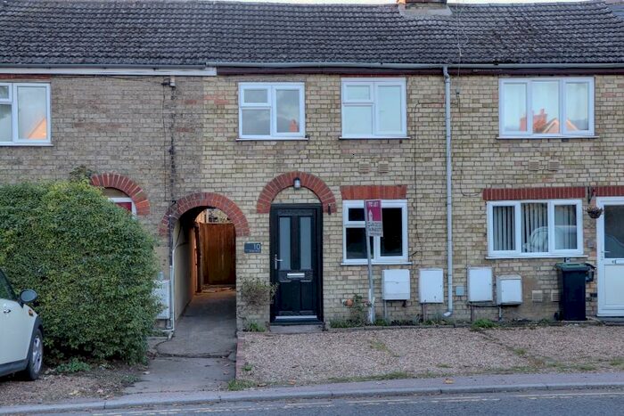 2 Bedroom Terraced House To Rent In Hitchin Road, Henlow, Bedfordshire, SG16