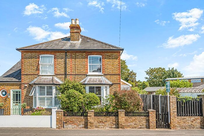 2 Bedroom Semi-Detached House For Sale In Old Charlton Road, Shepperton, TW17