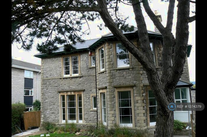 2 Bedroom Flat To Rent In Ellenborough Park North, Weston-Super-Mare, BS23