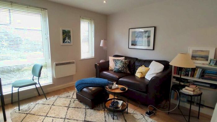 1 Bedroom Flat To Rent In Lonsdale Place, London, N1