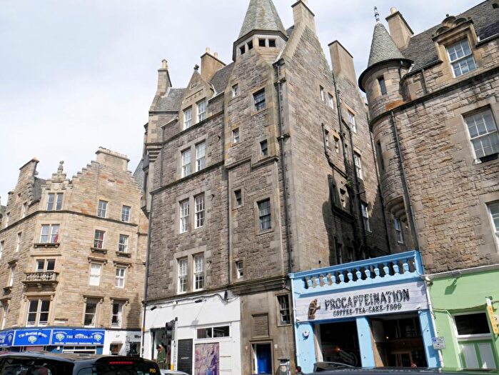 2 Bedroom Flat To Rent In St Marys Street, Royal Mile, Edinburgh, EH1