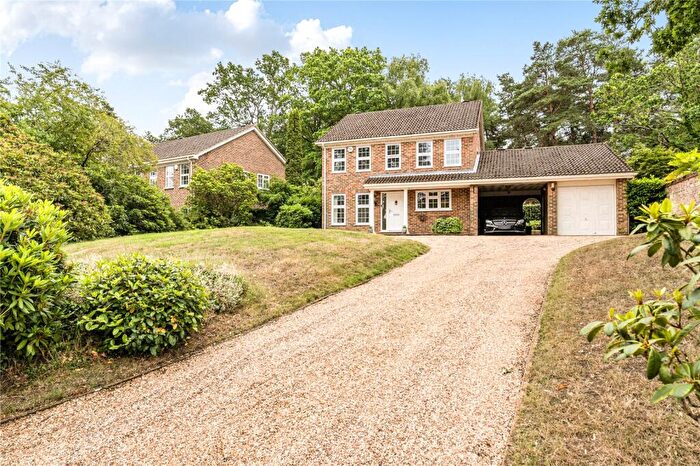 4 Bedroom Detached House For Sale In Heronscourt, Lightwater, Surrey, GU18