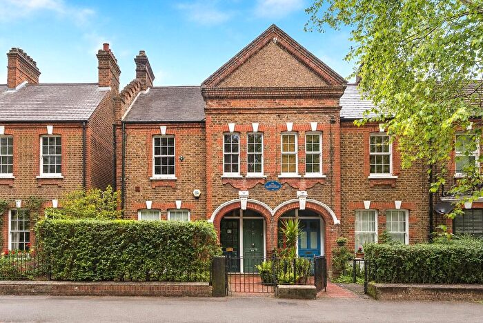 2 Bedroom Flat For Sale In Winns Terrace, Walthamstow, London, E17