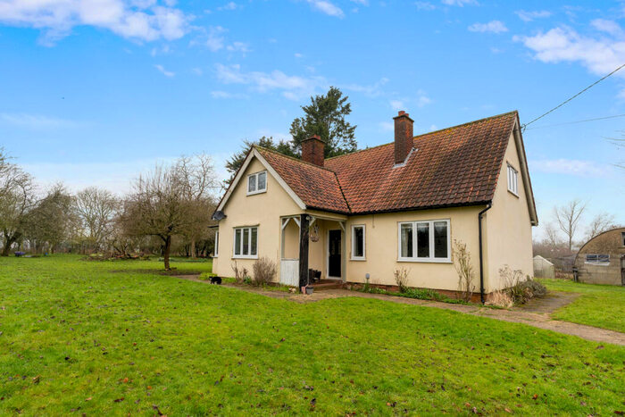 4 Bedroom Detached House For Sale In Lindsell, Dunmow, Essex, CM6