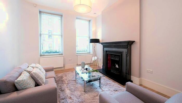 2 Bedroom Flat To Rent In Queen Anne Street, London, W1G