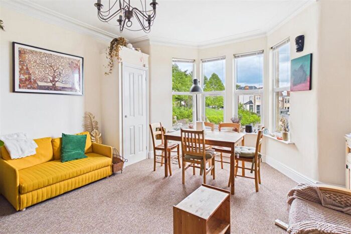 2 Bedroom Flat For Sale In Luccombe Hill, Redland, BS6
