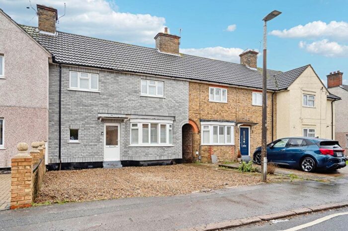 3 Bedroom Terraced House For Sale In Middle Way, Watford, WD24