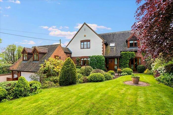 5 Bedroom Detached House For Sale In Chearsley, HP18