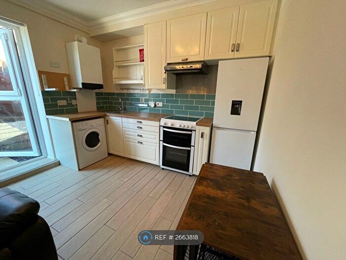 1 Bedroom Flat To Rent In Euclid Street, Swindon, SN1