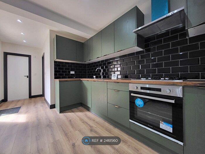 2 Bedroom Flat To Rent In Rectory Lane, Banstead, SM7