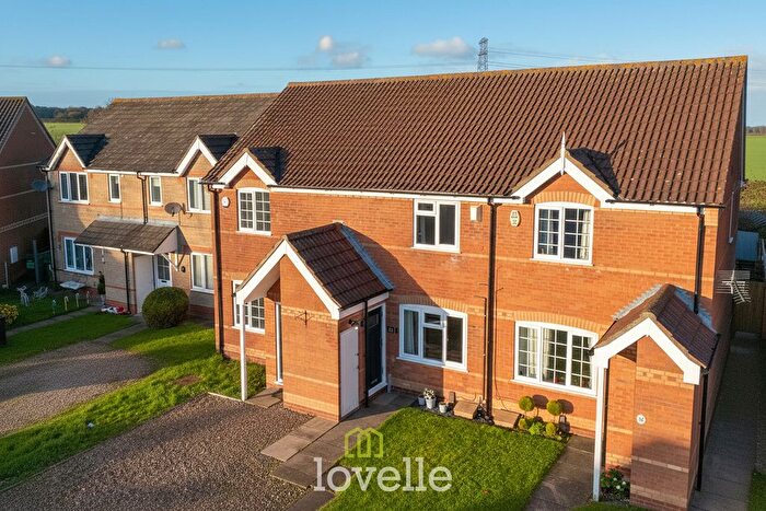 2 Bedroom Terraced House For Sale In Meadow Croft, Waltham, DN37