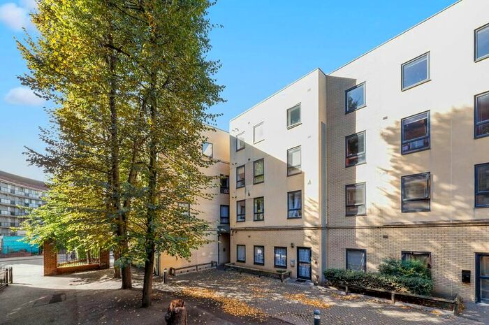 1 Bedroom Flat To Rent In Stockwell Road, London, SW9