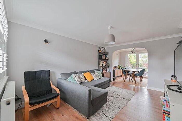 3 Bedroom Semi-Detached House For Sale In Veals Mead, Mitcham, Surrey, CR4
