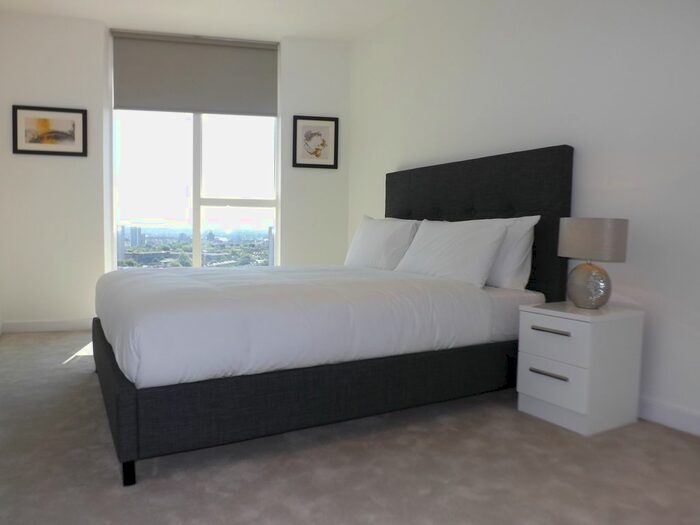 1 Bedroom Flat To Rent In Skygardens, Wandsworth Road, London, SW8