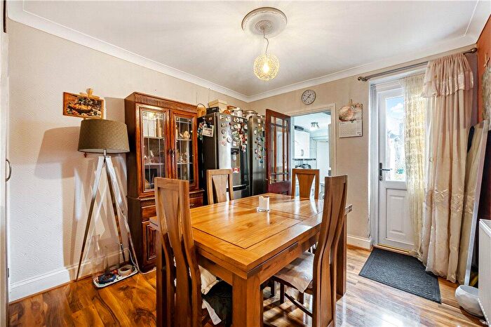 2 Bedroom Terraced House For Sale In Boston Road, Croydon, CR0