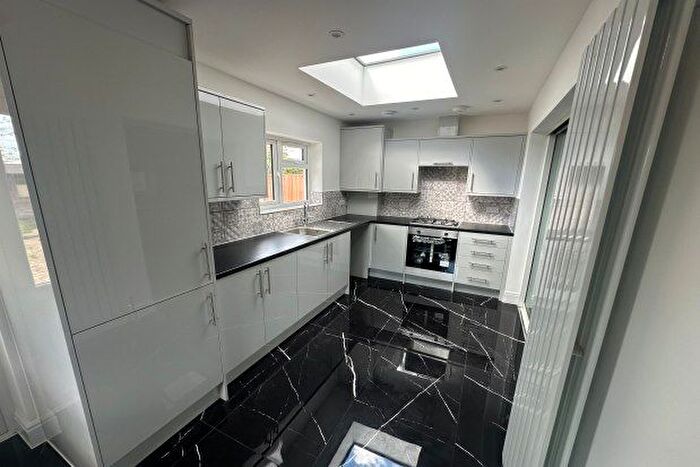 4 Bedroom Property To Rent In Coleridge Close, Oxford, OX4