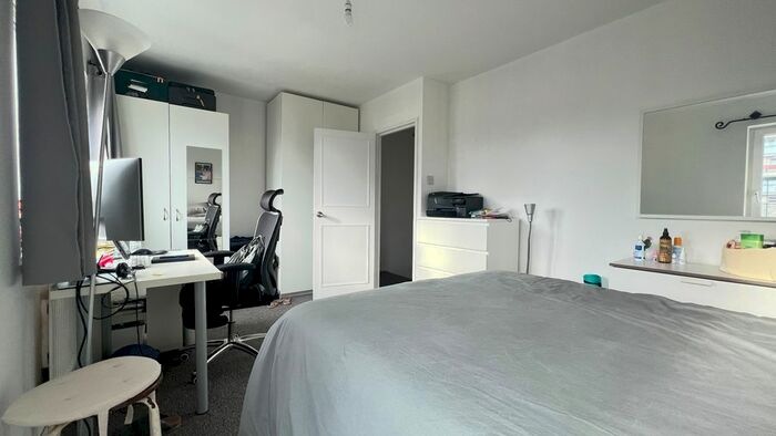 2 Bedroom Flat To Rent In Wynford Road, London, N1