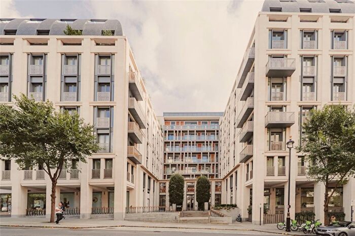 3 Bedroom Flat To Rent In Strand, Covent Garden, WC2R