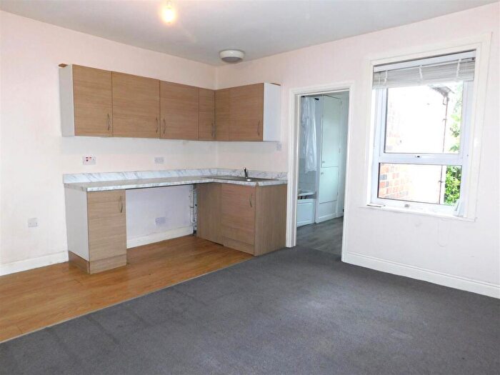 1 Bedroom Flat To Rent In Queens Road, Nuneaton, CV11
