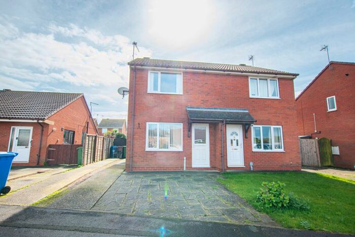 2 Bedroom Semi-Detached House To Rent In Pickering Avenue, Hornsea, HU18