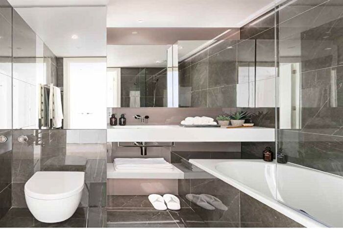 1 Bedroom Flat To Rent In Reflection Apartments, Cascade Way, W12