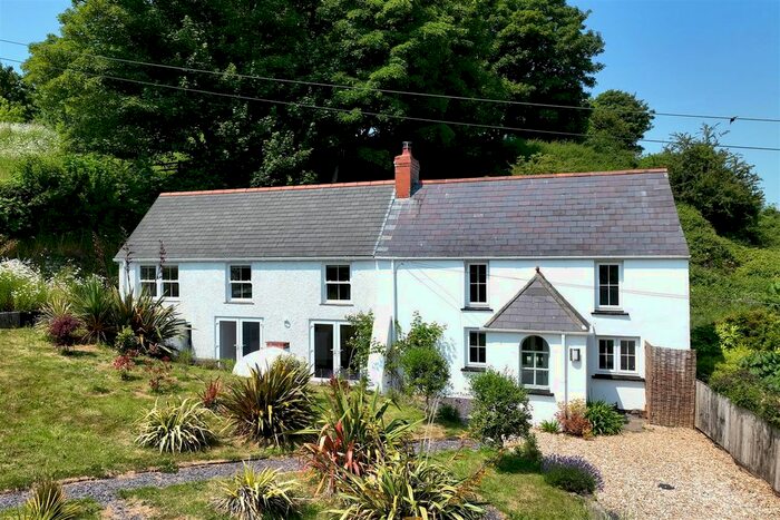 3 Bedroom Detached House For Sale In Landimore, Swansea, SA3