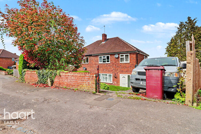 4 Bedroom Semi Detached House To Rent In Brybur Close, Reading, RG2
