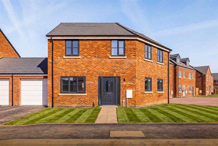 3 Bedroom Link Detached House To Rent In Elizabeth Gate, Long Sutton, PE12