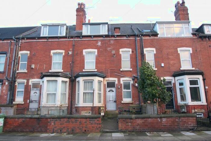 3 Bedroom Property To Rent In Royal Park Avenue, Hyde Park, Leeds, LS6