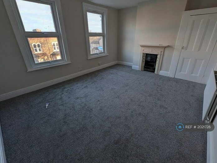3 Bedroom Maisonette To Rent In High Road Leytonstone, London, E11