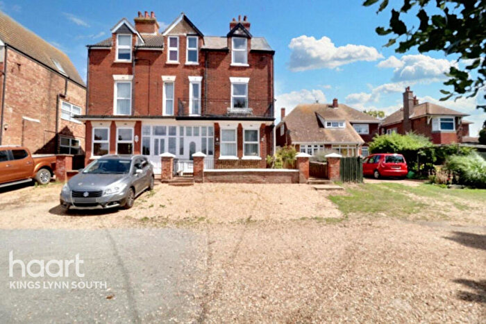 6 Bedroom Semi-Detached House For Sale In Alexandra Road, Hunstanton, PE36