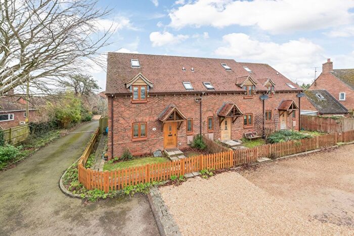 3 Bedroom Semi-Detached House For Sale In Bessels Way, Blewbury, OX11