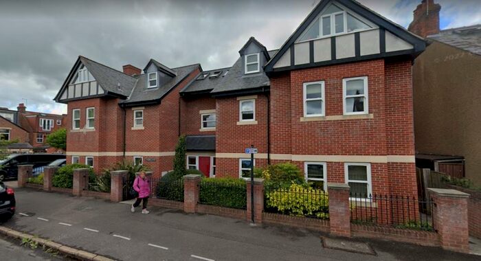 1 Bedroom Apartment To Rent In Gathorne Road, Central Headington, OX3