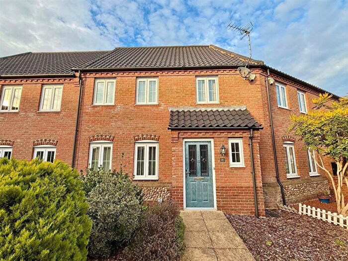 3 Bedroom Terraced House For Sale In Stable Field Way, Hemsby, NR29