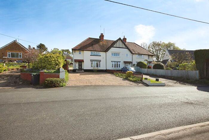 3 Bedroom End Of Terrace House For Sale In High Street, Figheldean, Salisbury, SP4