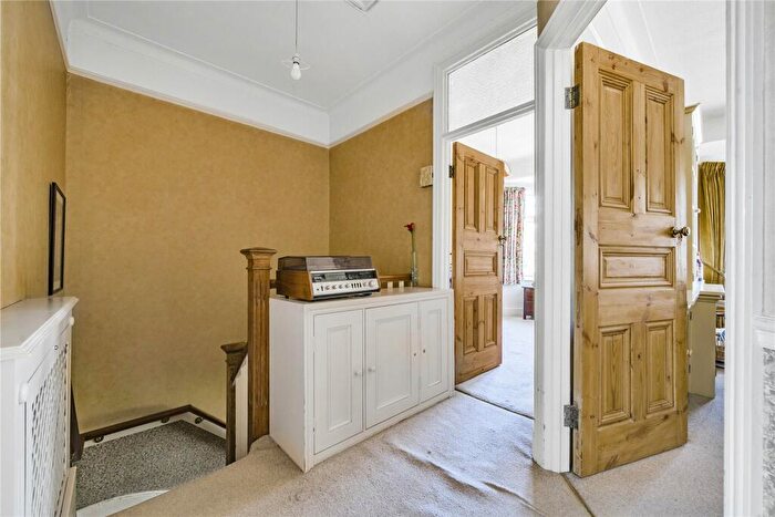 2 Bedroom Flat For Sale In Fox Lane, Palmers Green, London, N13