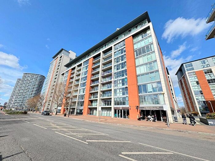 2 Bedroom Flat To Rent In Western Gateway, London, E16