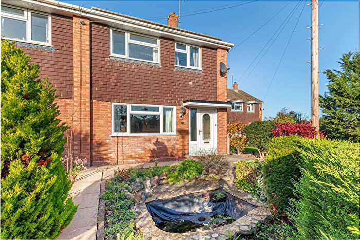 3 Bedroom Semi Detached House For Sale In Osier Close, Worcester, WR5