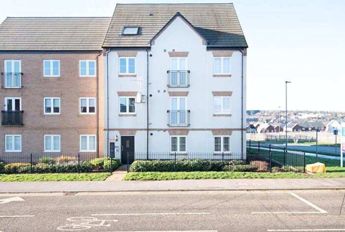 2 Bedroom Flat For Sale In Irthlingborough Road North, Wellingborough, NN8