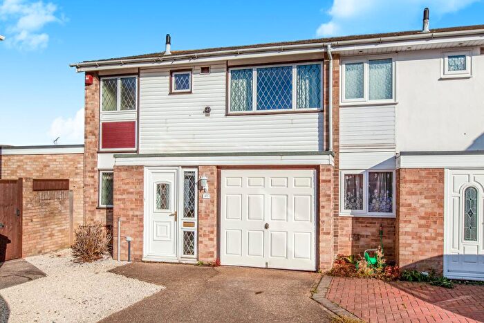 3 Bedroom Semi-Detached House To Rent In White Horse Road, SL4