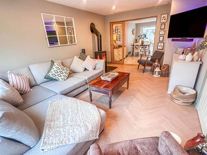 3 Bedroom Detached House For Sale In Cayser Drive, Kingswood, ME17