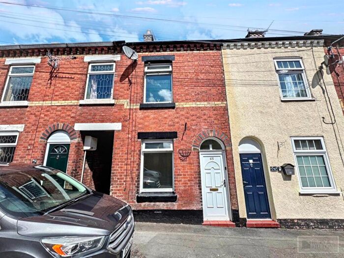 2 Bedroom Terraced House For Sale In Grosvenor Street Leek, ST13