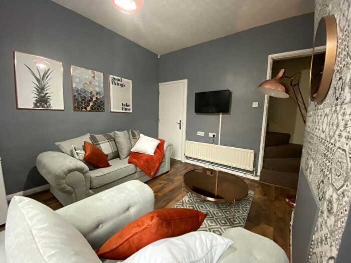4 Bedroom House To Rent In Gleave Road, Selly Oak, Birmingham, West Midlands, B29