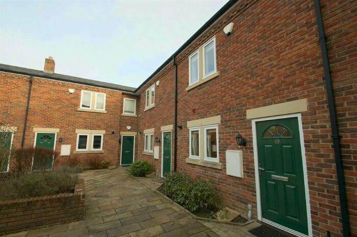 2 Bedroom Terraced House To Rent In Chancel Square, Meanwood, Leeds, LS6