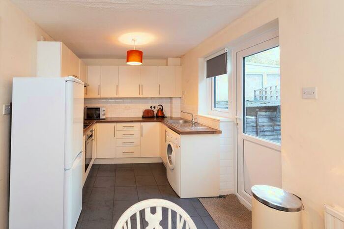 2 Bedroom End Of Terrace House To Rent In Shipwright Road, Surrey Quays, SE16