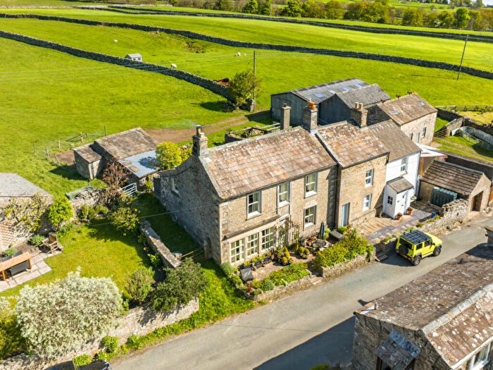 3 Bedroom Character Property For Sale In Seaton House, Carlton Leyburn, North Yorkshire, DL8