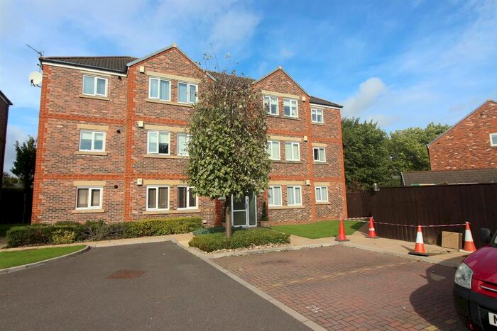 2 Bedroom Flat To Rent In Headingly House, Monksfield, Billingham, TS23