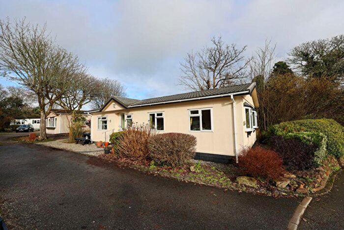 2 Bedroom Park Home For Sale In Mountlea Country Park, Par, PL24