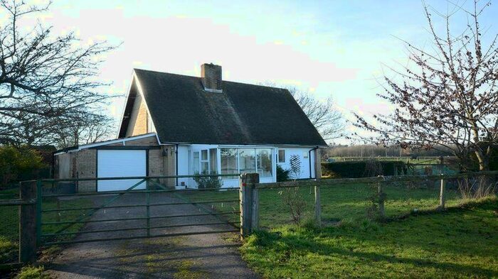 3 Bedroom Cottage To Rent In Priory Drive, Beech Hill, RG7